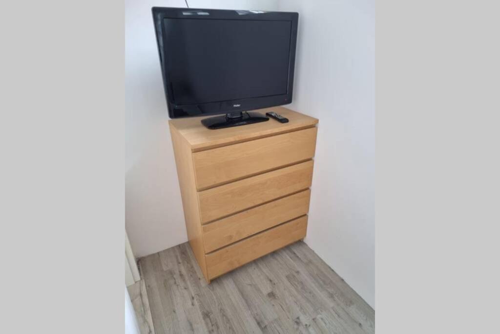 Ferienwohnung/Monteurwohnung Alte Garage Ahnatal المظهر الخارجي الصورة